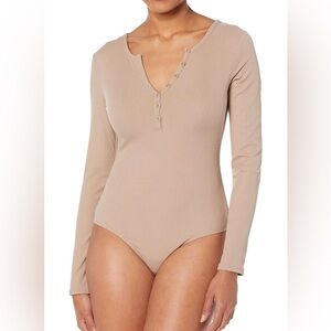 GUESS Henley Women's Tan Long Sleeve bodysuit XS